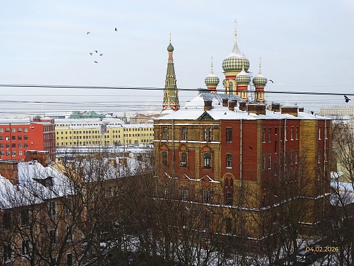 БФА Дуалист, вид с верхних этажей в сторону Братского дома и церкви