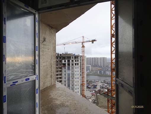 БФА Огни Залива, уч. 269, вид из окна в сторону канала