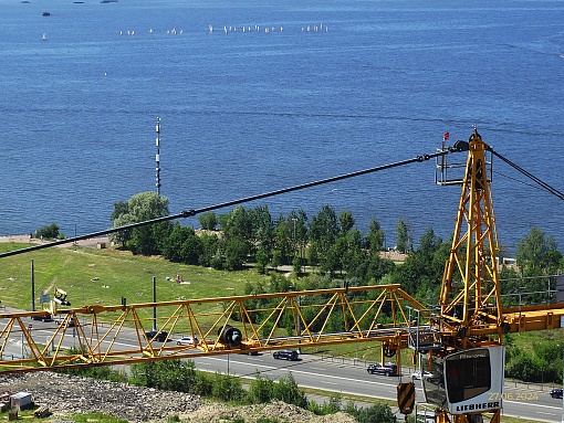 БФА Огни Залива, 4 очередь, кран