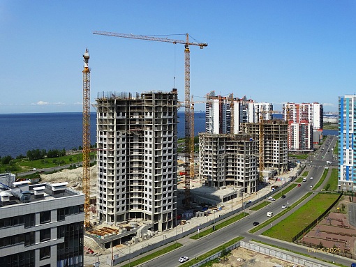 БФА Огни Залива, 4 очередь, вид со стороны 3 очереди
