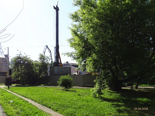 БФА Дуалист, вид в сторону Воронежской ул. БФА Дуалист, вид в сторону Воронежской ул.