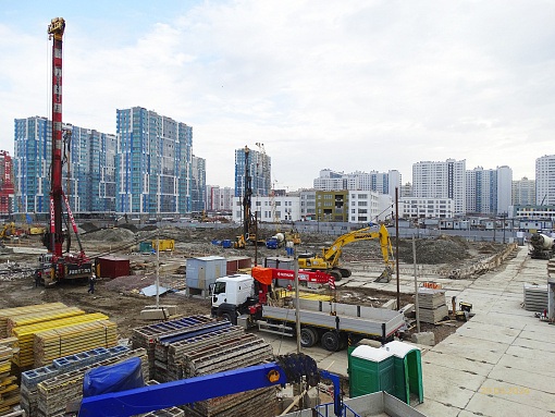 БФА Огни Залива, участок 270, вид в сторону школ