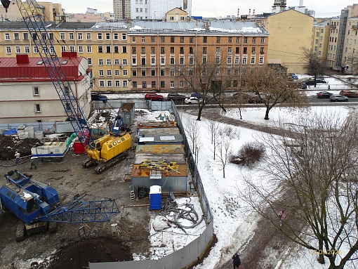 БФА Дуалист, граница строительнной площадки и Курского сквера