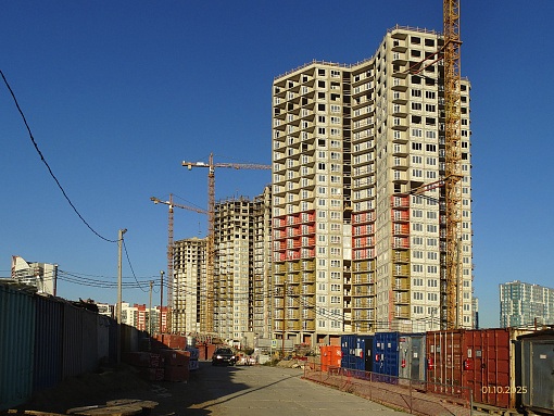 БФА Огни Залива, 4 очередь, вид со стороны канала