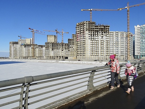 БФА Огни Залива 3 очередь, вид со стороны моста