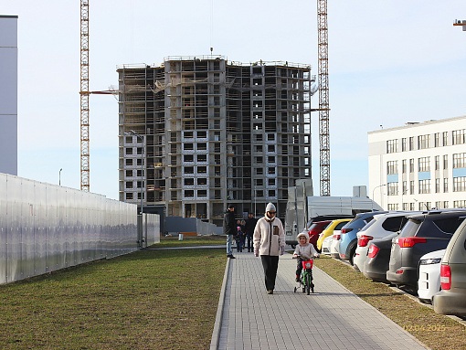 БФА Огни Залива, участок 270, башня 1, вид со стороны школ