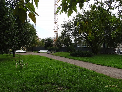БФА Дуалист, вид со стороны Курского сквера БФА Дуалист, вид со стороны Курского сквера