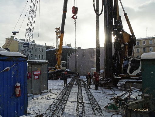 БФА Дуалист, сваи