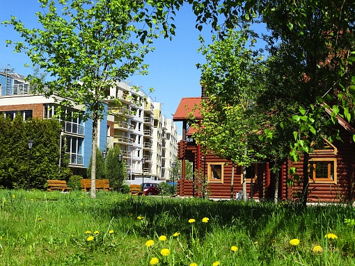 БФА В ОЗЕРКАХ, вид со стороны церкви