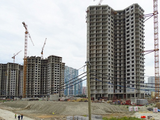 БФА Огни Залива, участок 270, вид в сторону пр. Патриотов